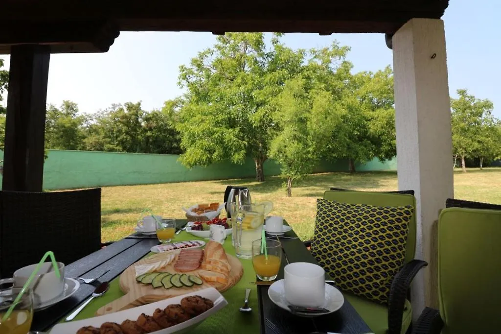 Bungalow Porec 0*,