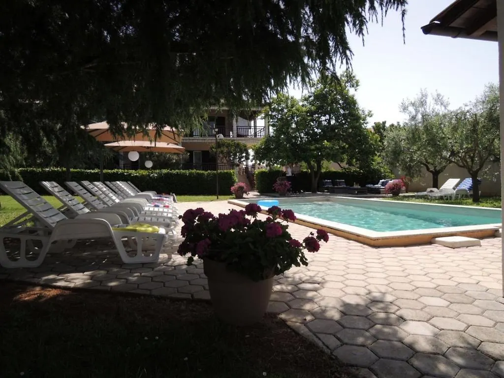 Bungalow Porec  0*,